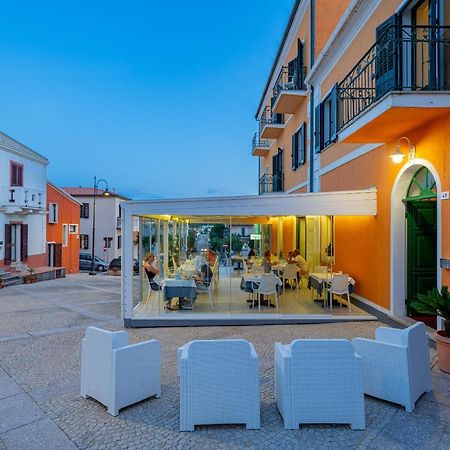 Hotel Marinaro サンタ・テレーザ・ガッルーラ エクステリア 写真