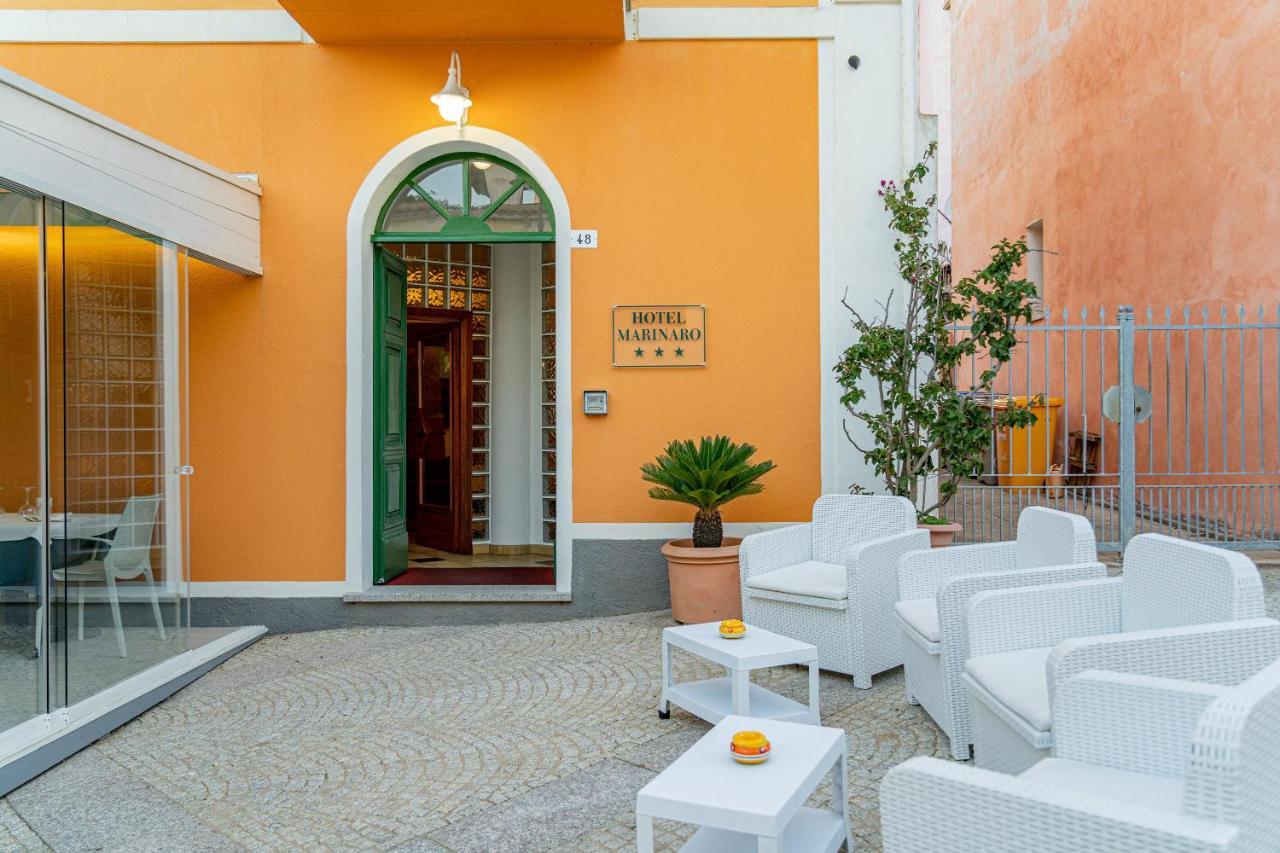 Hotel Marinaro サンタ・テレーザ・ガッルーラ エクステリア 写真